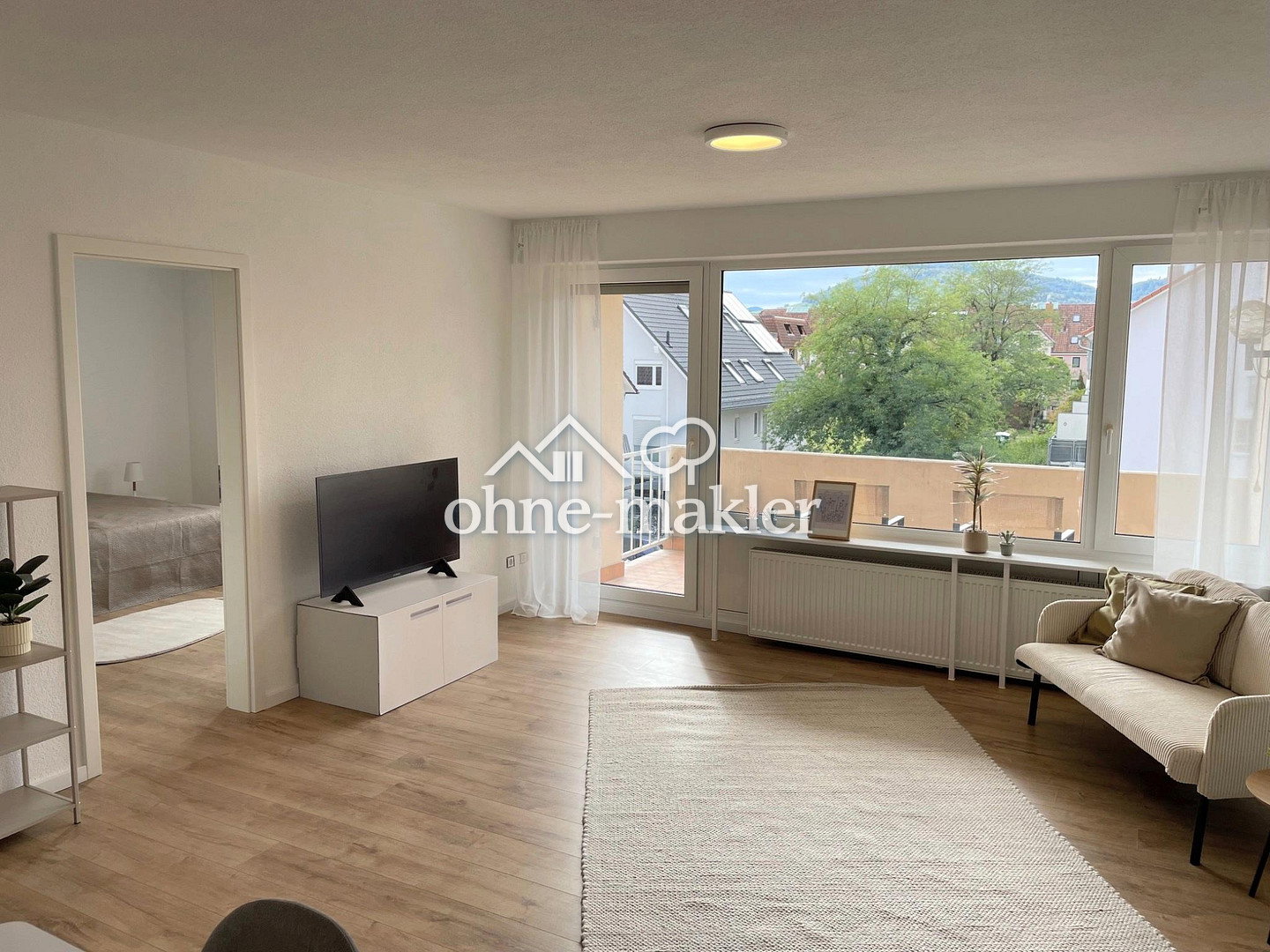 Helle 2-Zimmer-Wohnung, provisionsfrei & bezugsfrei, 79115 Freiburg im Breisgau