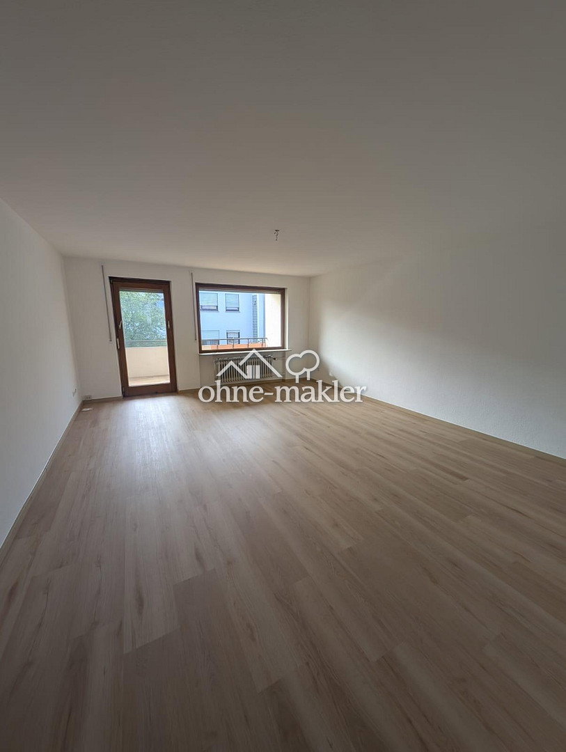 Schöne helle 2-Zimmerwohnung mit Balkon, 71282 Hemmingen