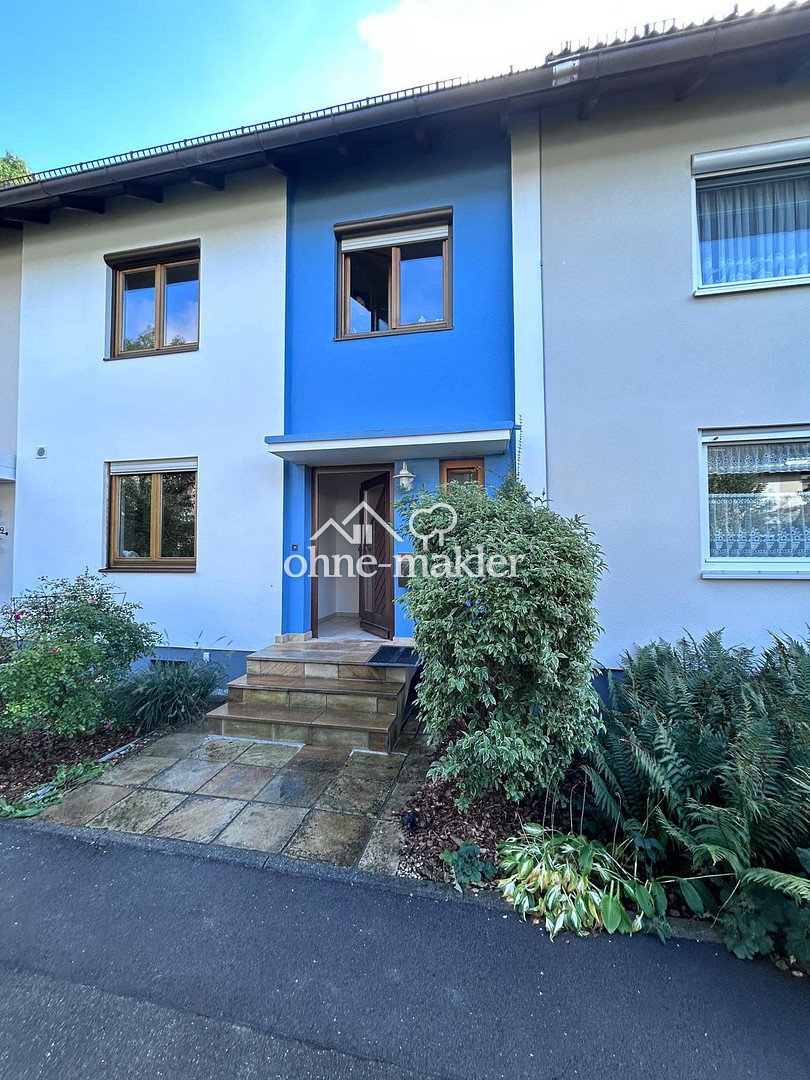Reihenhaus mit Dachstudio & Garten in Puchheim, 82178 Puchheim