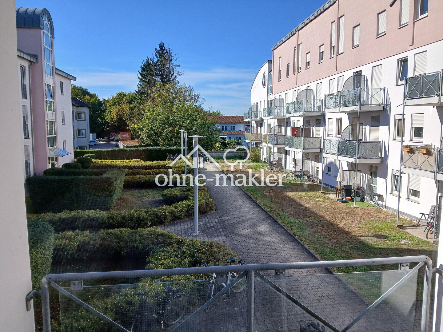 Galgenberg Charmante Wohnung mit Balkon, 93053 Regensburg (Galgenberg Kasernenviertel Kumpfmühl-Ziegetsdorf-Neuprüll Oberisling-Graß)