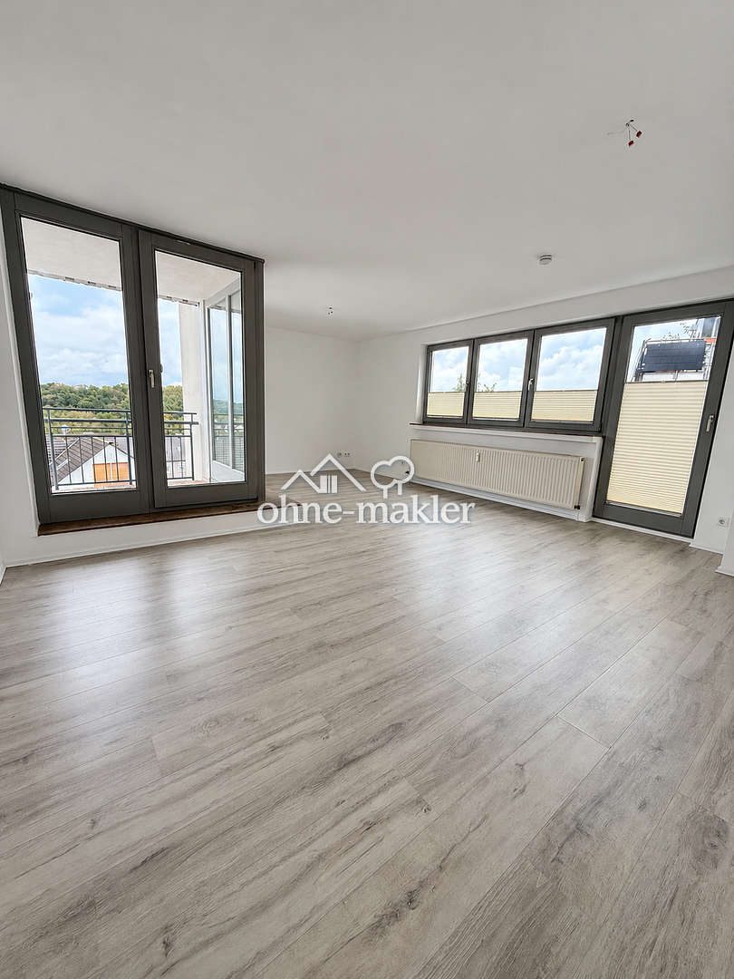 Helle 2-Zimmer-Wohnung mit Weitblick, Loggia & Stellplatz, 58300 Wetter (Ruhr)