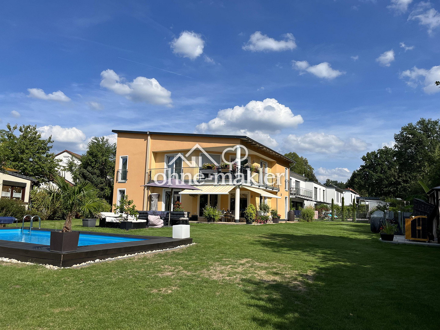 Exklusives Einfamilienhaus mit Pool, Sauna und hochwertiger Ausstattung in Feucht, 90537 Feucht