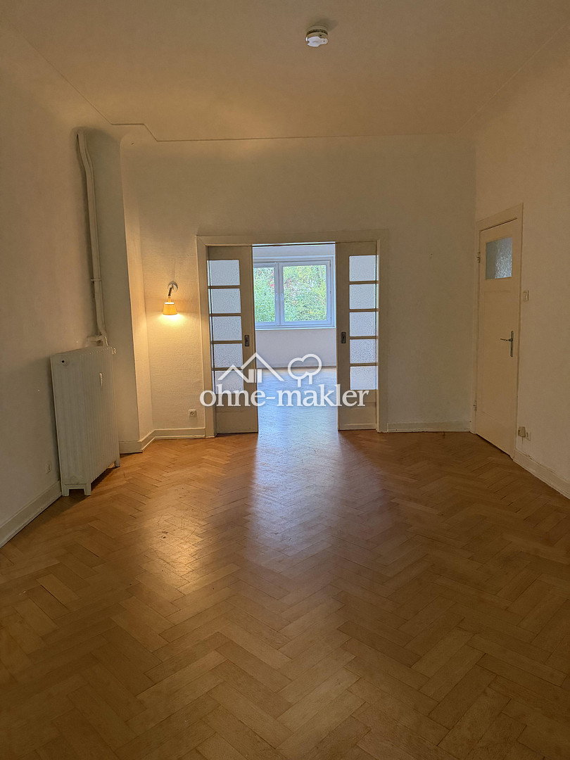 Charmante Altbauwohnung mit Fischgrätparkett, hohen Decken und großem GartenWellingsbüttel, 22391 Hamburg (Wandsbek)