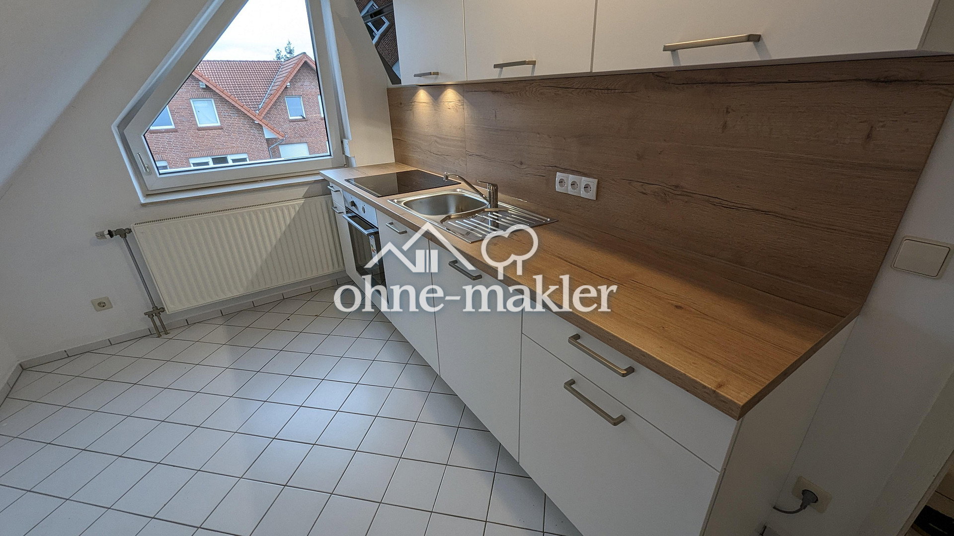 Dachgeschoss mit Balkon & Weitblick in Bramsche, 49565 Bramsche