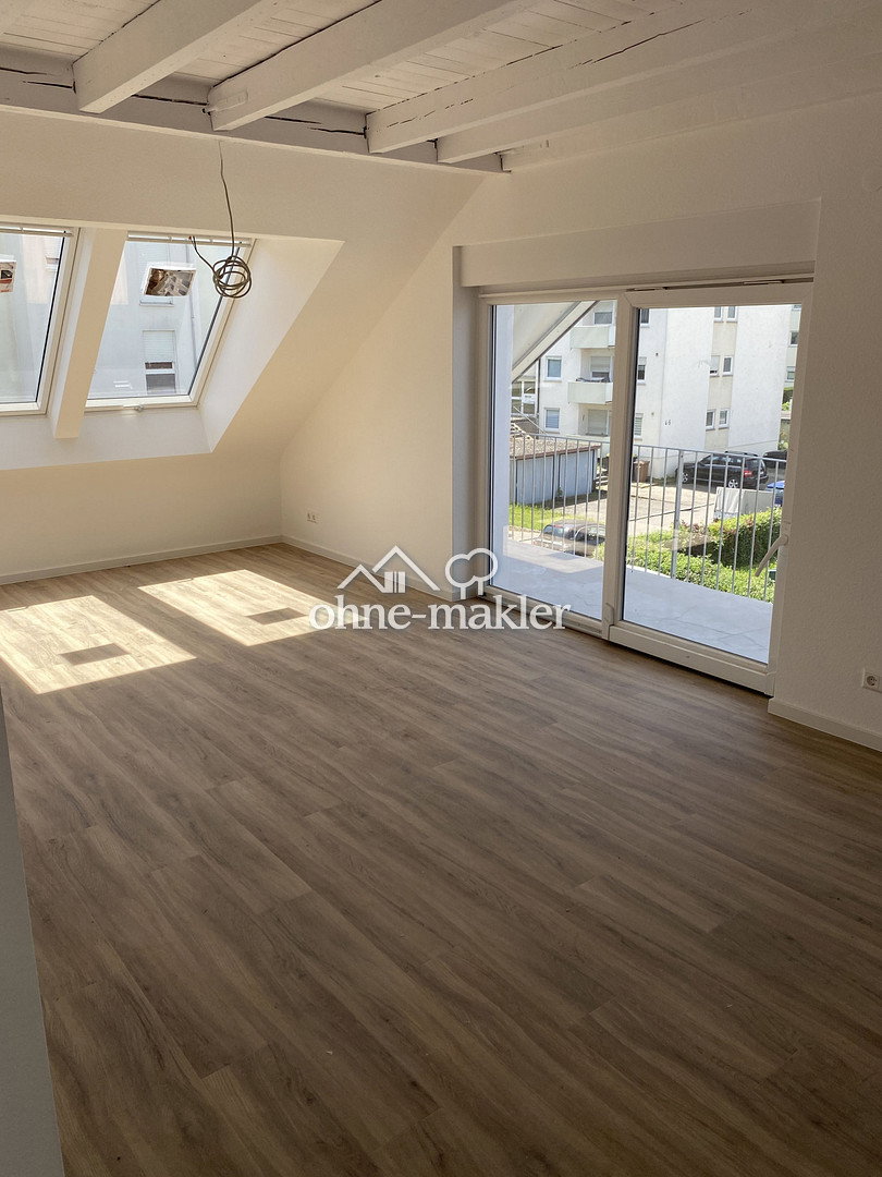 Winnenden Traumhafte Dachgeschosswohnung mit Balkon, 71364 Winnenden