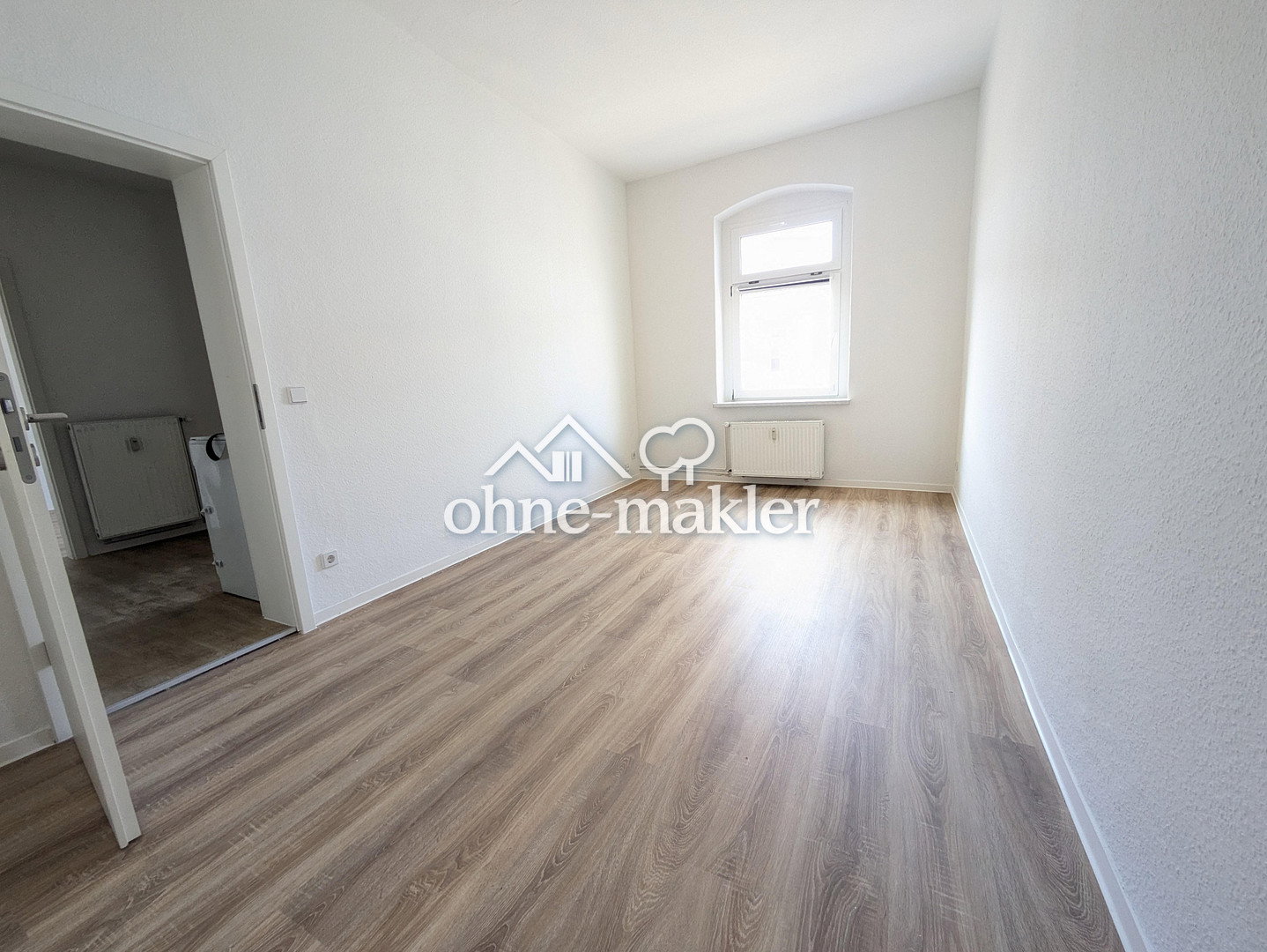 renovierte 2-Zimmer Wohnung, zentrale Lage, 6112 Halle (Saale)