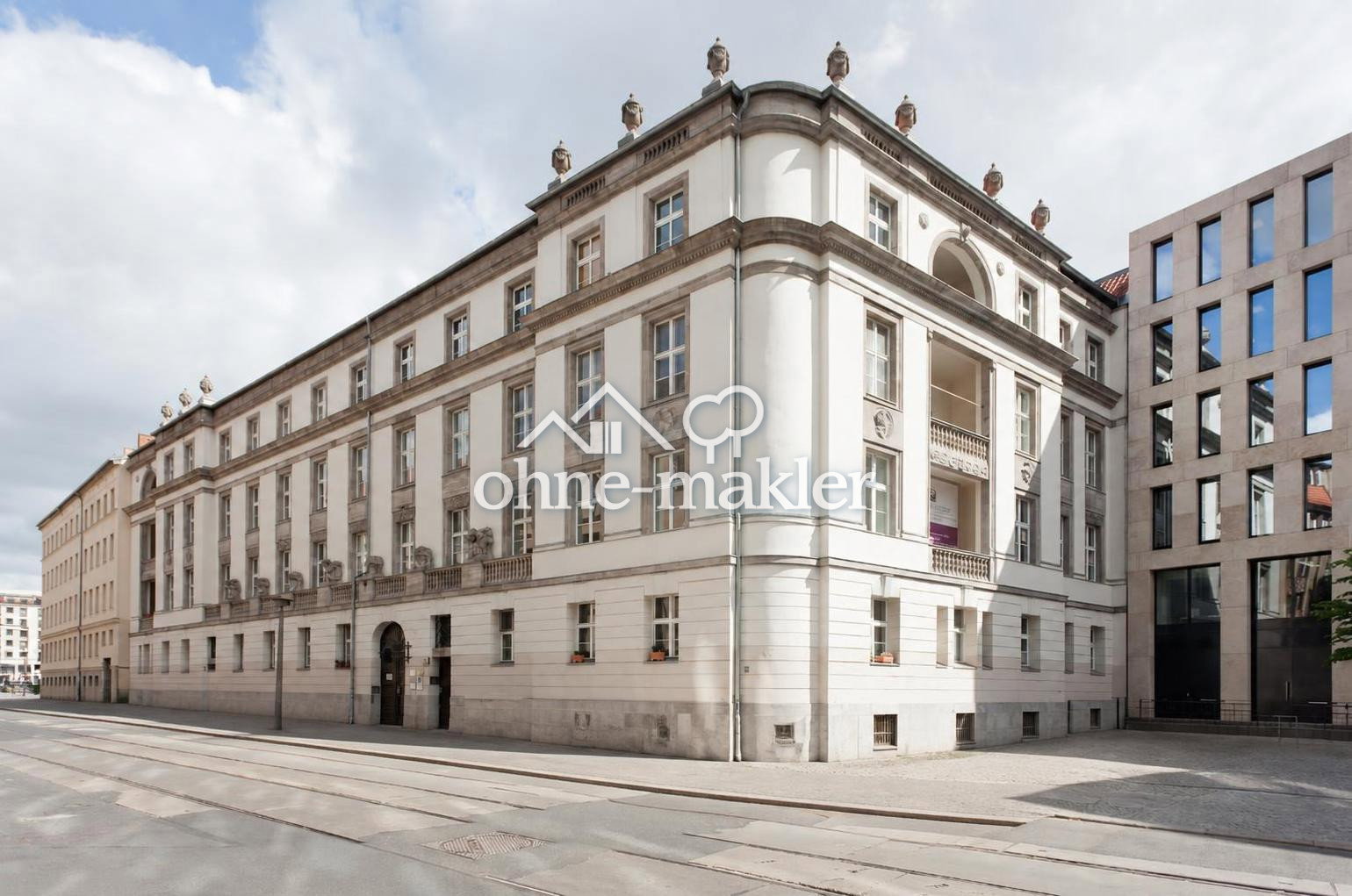 Berlin-Mitte Traumwohnung mit Hofblick & Balkon, 10117 Berlin (Mitte)