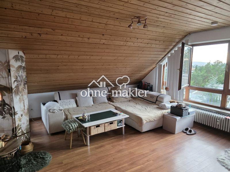 Helle DG-Wohnung mit Loggia & Garage in Würzburg, 97076 Würzburg (Grombühl Lengfeld)