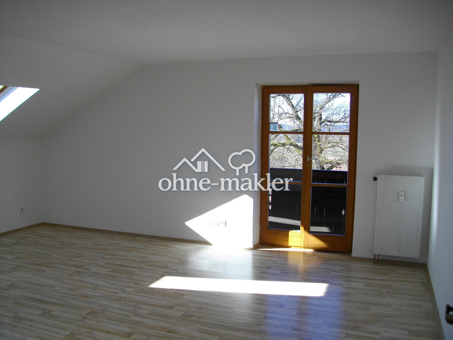 Schöne 3,5-Zimmer Wohnung mit Balkon in Königsdorf-Osterhofen, 82549 Königsdorf
