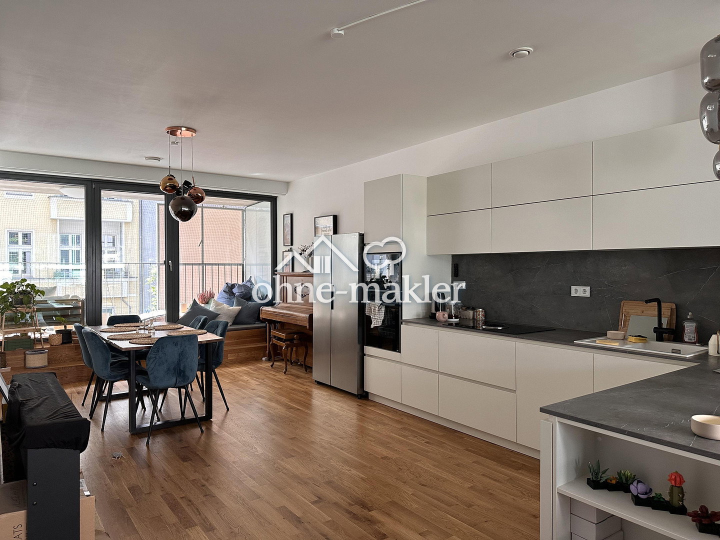 Friedrichshain stilvoll & möbliert mit 2 Balkonen, 10247 Berlin (Friedrichshain-Kreuzberg Friedrichshain Prenzlauer Berg)