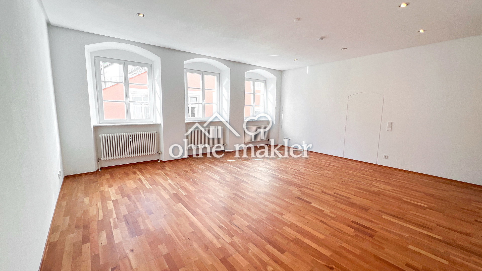 Domnähe Sanierte Wohnung mit Balkon in Regensburg, 93047 Regensburg (Innenstadt Kasernenviertel Ostenviertel Westenviertel)