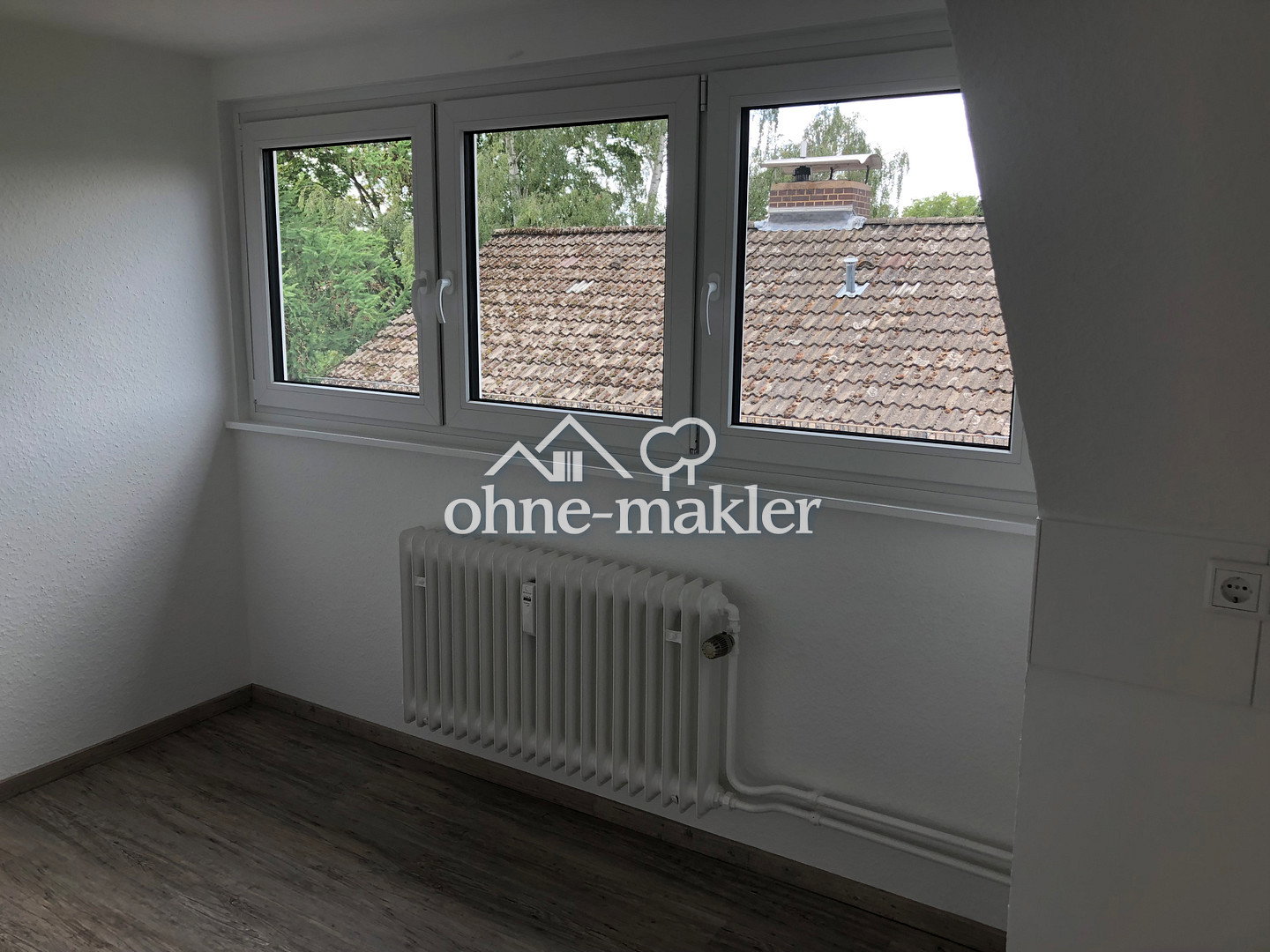 Dachwohnung mit Blick in Kassel-Niederzwehren, 34134 Kassel (Niederzwehren Oberzwehren Süsterfeld/Helleböhn)