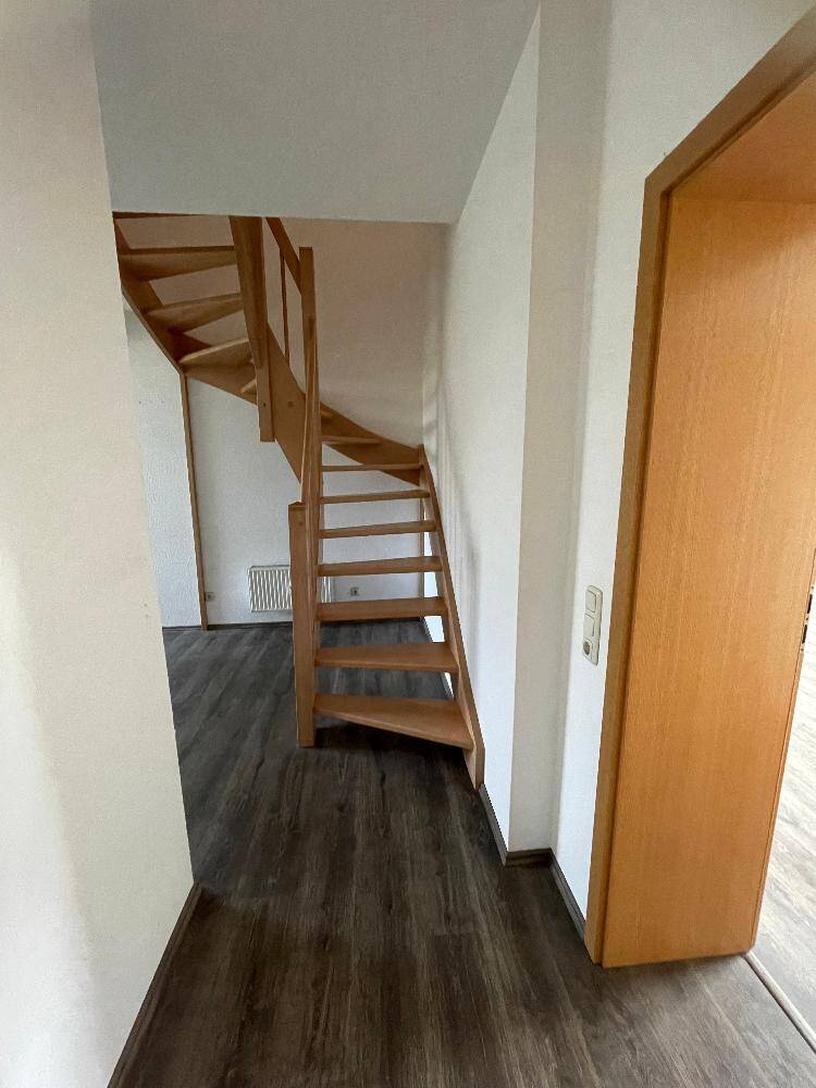 Objekt-Nr.: 14323 – Schöne 3-Zimmer-Maisonette-ETW mit Wanne im EG und 1. OG in Plauen (Reusa), 8529 Plauen