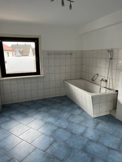 image-65295025
