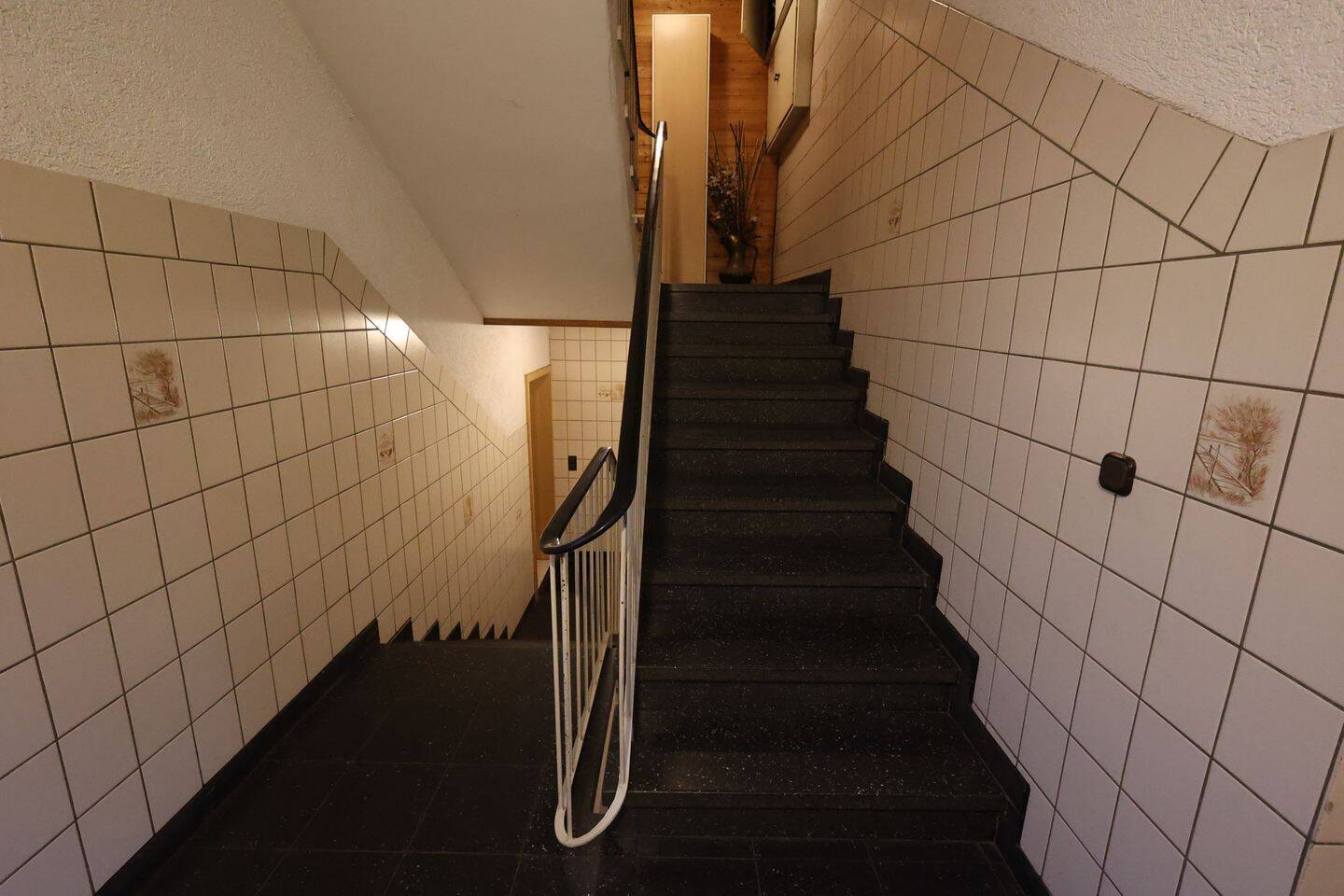 image-65382811