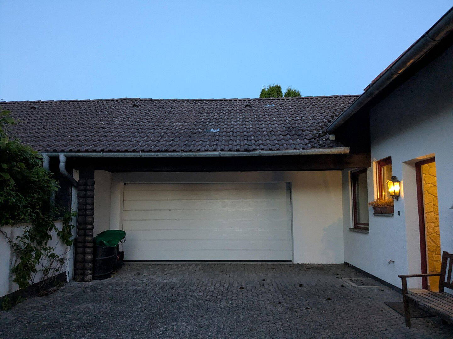 image-65993602