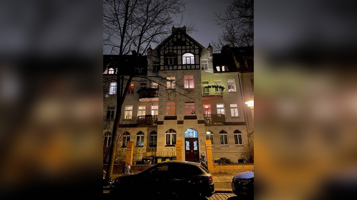 image-66199332