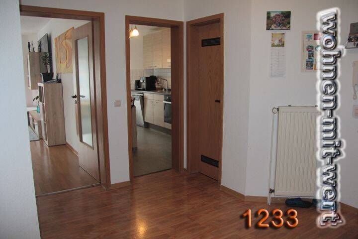 image-64404582