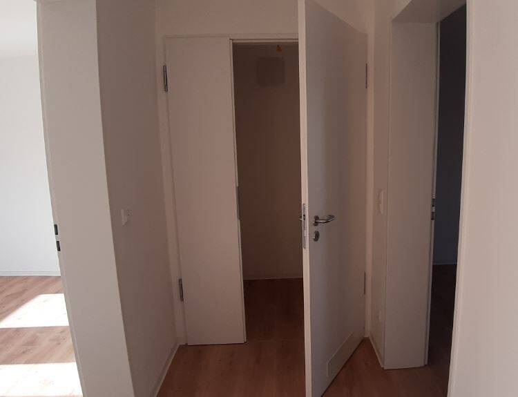 image-66342454