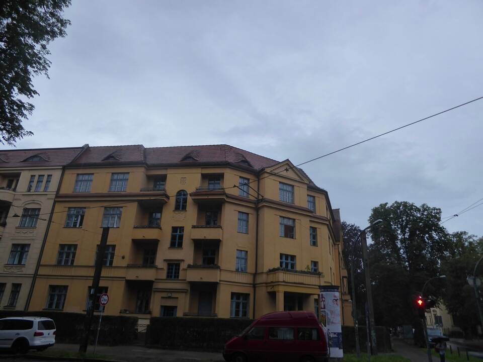 image-66365614
