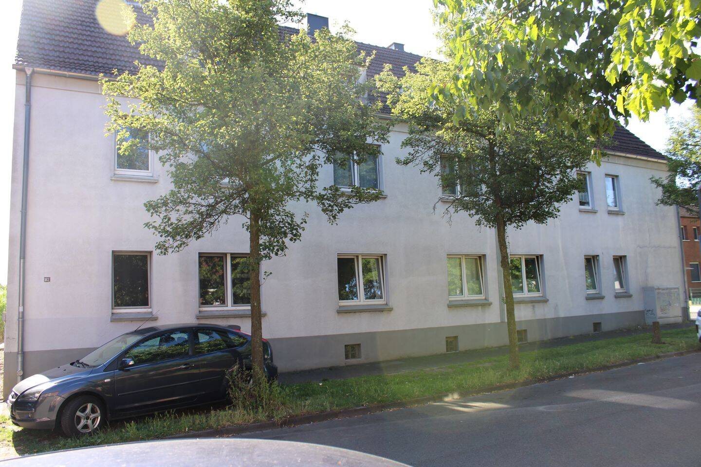 image-66440352