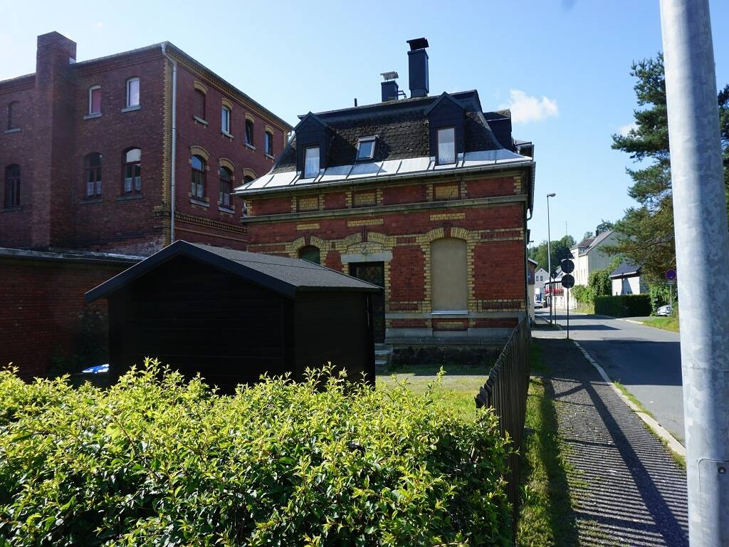 image-66589982