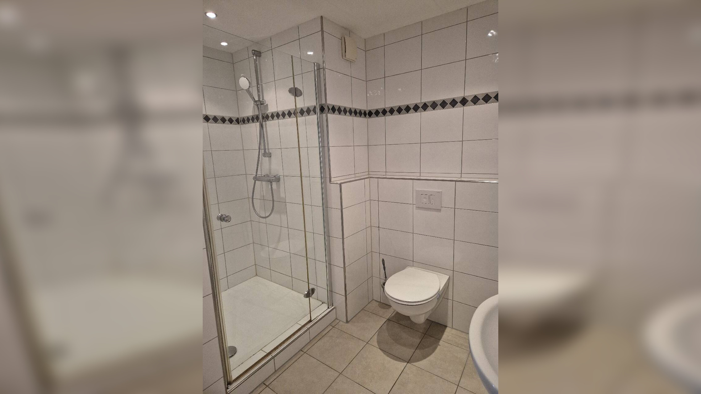 image-66978677