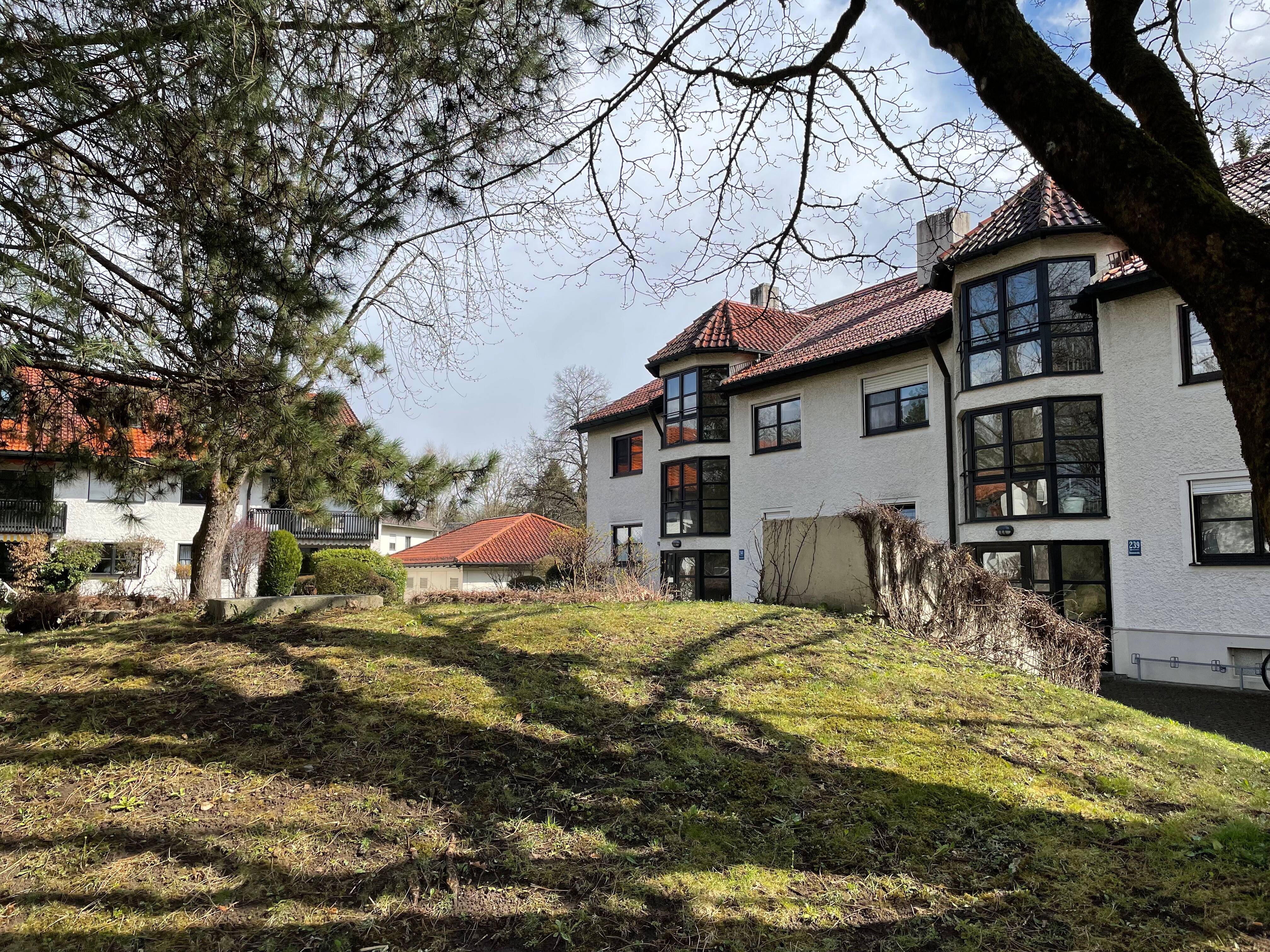 image-67796675