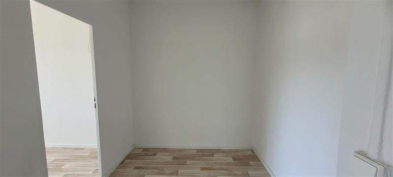 image-70058852