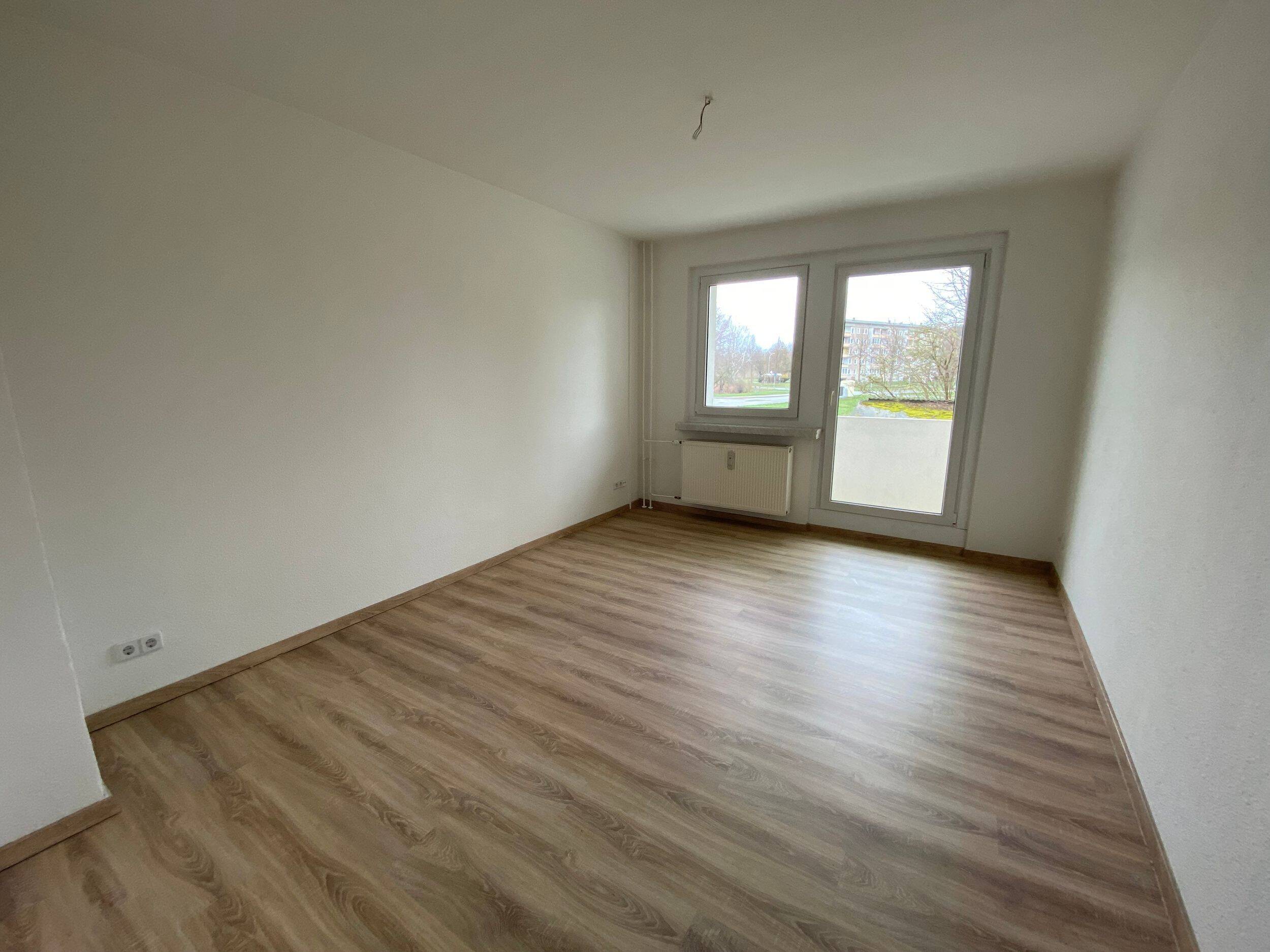 gemütliche 3-Raum-Wohnung mit Balkon, 2763 Bertsdorf-Hörnitz