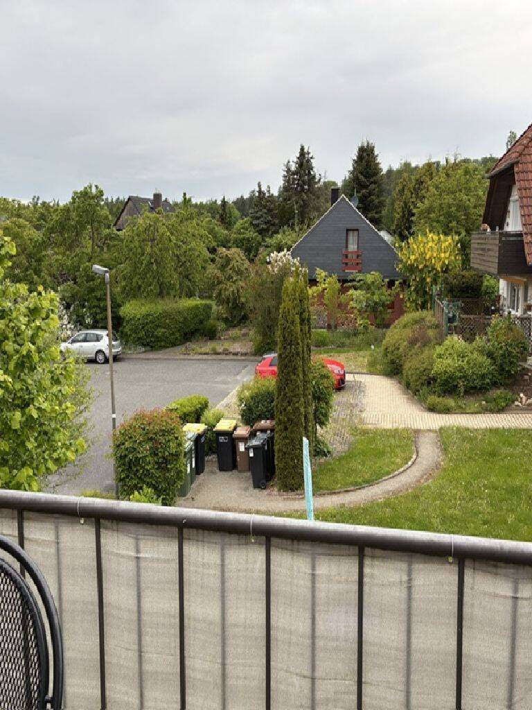 Modern möbliertes, sehr gepflegtes 1 Zimmer-Apartment mit Balkon und Pkw-Stellplatz in guter Lage, 34308 Bad Emstal