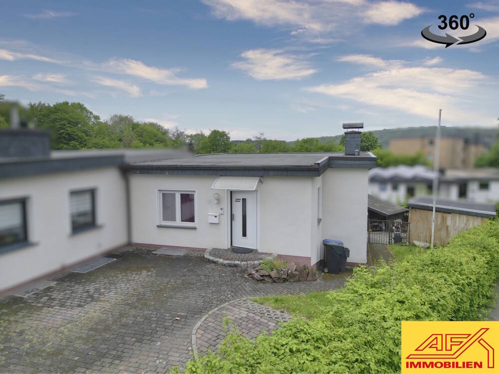 DHH mit Garten und Stellplätzen in Neheim!, 59755 Arnsberg
