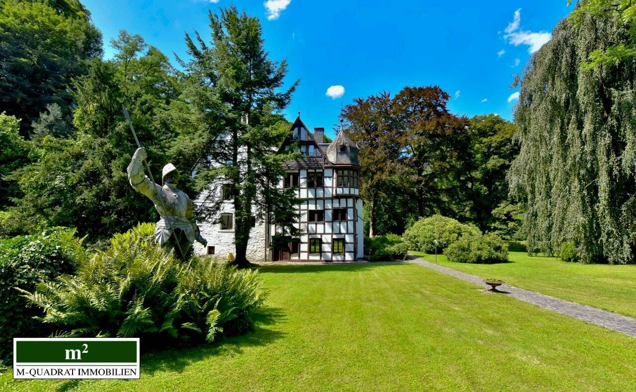 Luxuriöse Wohnung im Schloss in der Nähe von Düsseldorf in Solingen-Ohligs, 42697 Solingen (Merscheid Ohligs-Aufderhöhe)