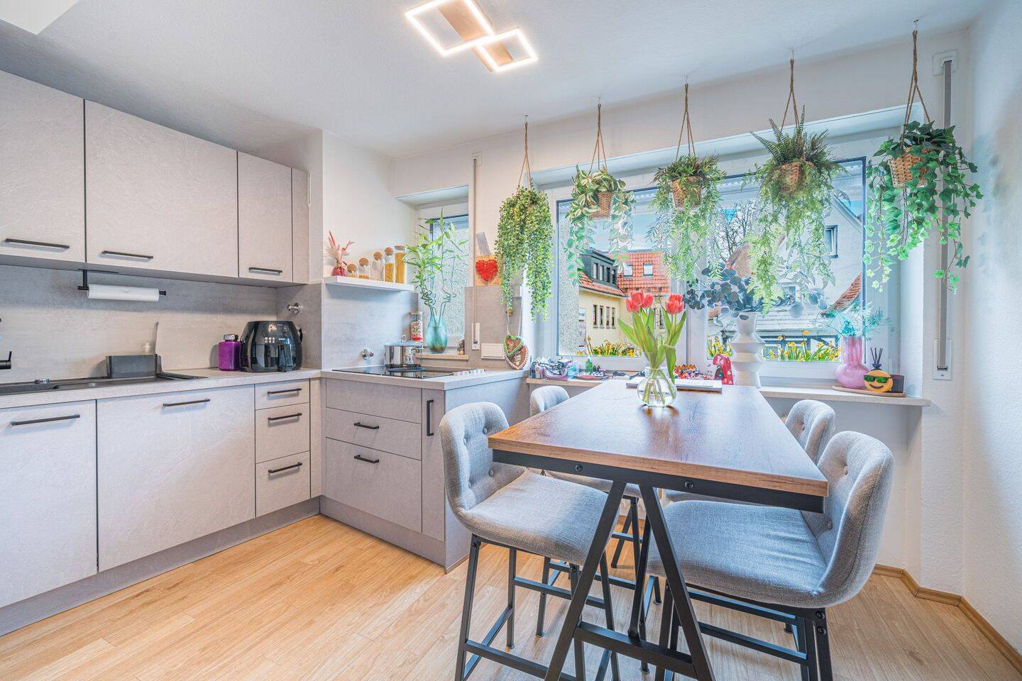 Zentral! Moderne 2,5-Zimmer-Eigentumswohnung in bester Lage, 88471 Laupheim