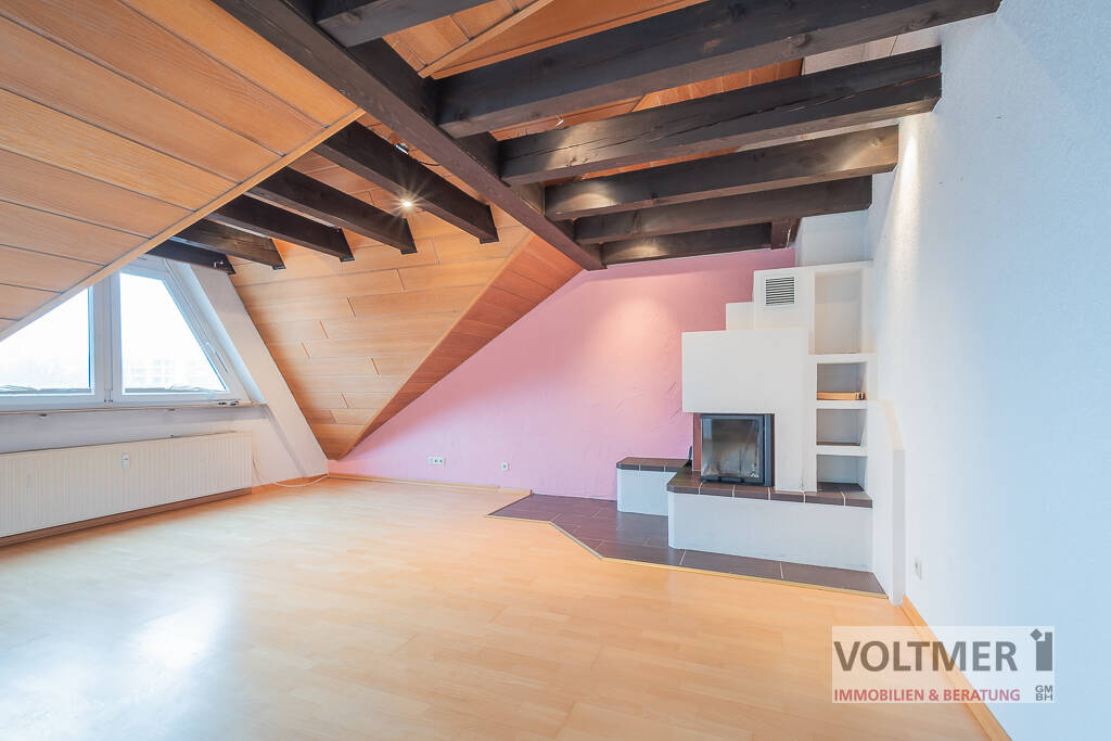 DACHTRAUM – helle Eigentumswohnung mit Loggia, Kamin und Garage in Neunkirchen!, 66538 Neunkirchen