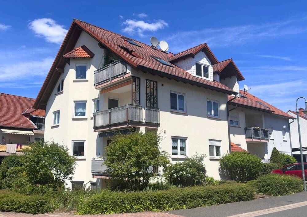 Sofort Einziehen – Moderne Maisonette mit Balkon und Stellplatz, 63820 Elsenfeld