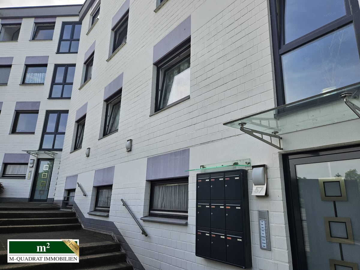 Perfekte Einsteigerimmobilie mit traumhaftem Südbalkon und Blick ins Grüne!, 42719 Solingen (Gräfrath Merscheid Solingen-Mitte Wald)