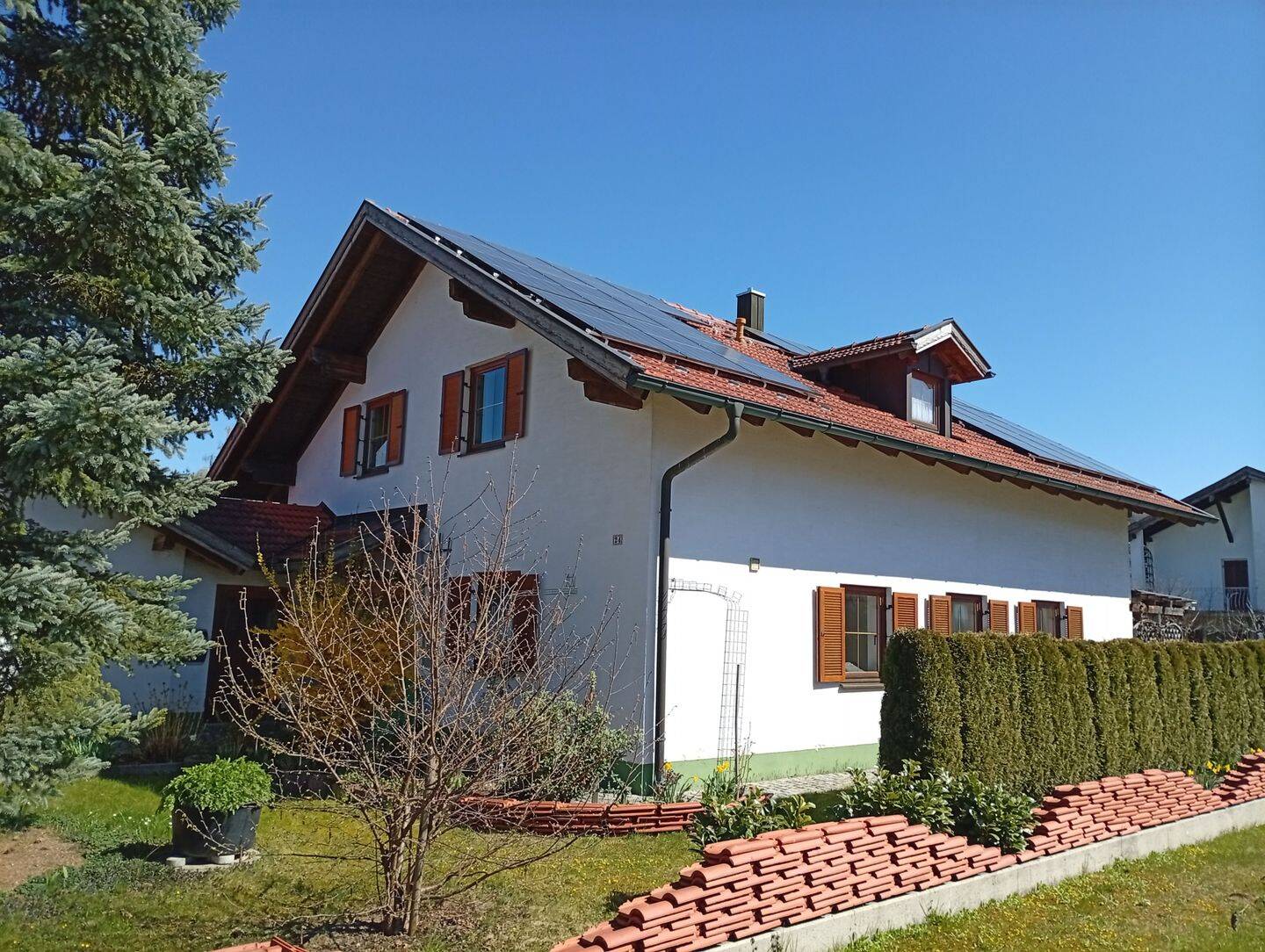 GEMÜTLICHES ZUHAUSE! WOHNHAUS mit neuer Heizung in GARCHING a.d.ALZ (Wald a.d.Alz), 84518 Garching a.d. Alz