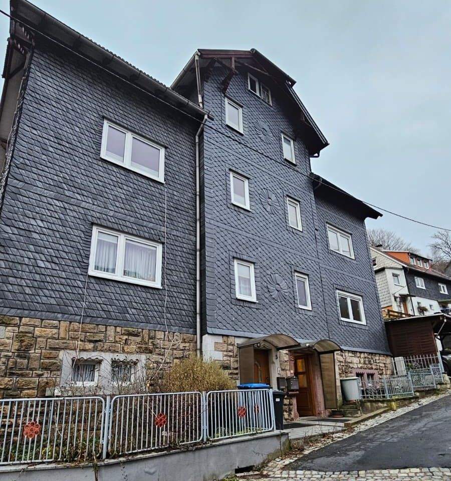 Liebevoll gestaltete Doppelhaushälfte mit Einliegerwohnung in der Gemeinde Frankenblick OT Rauenstein, 96528 Frankenblick