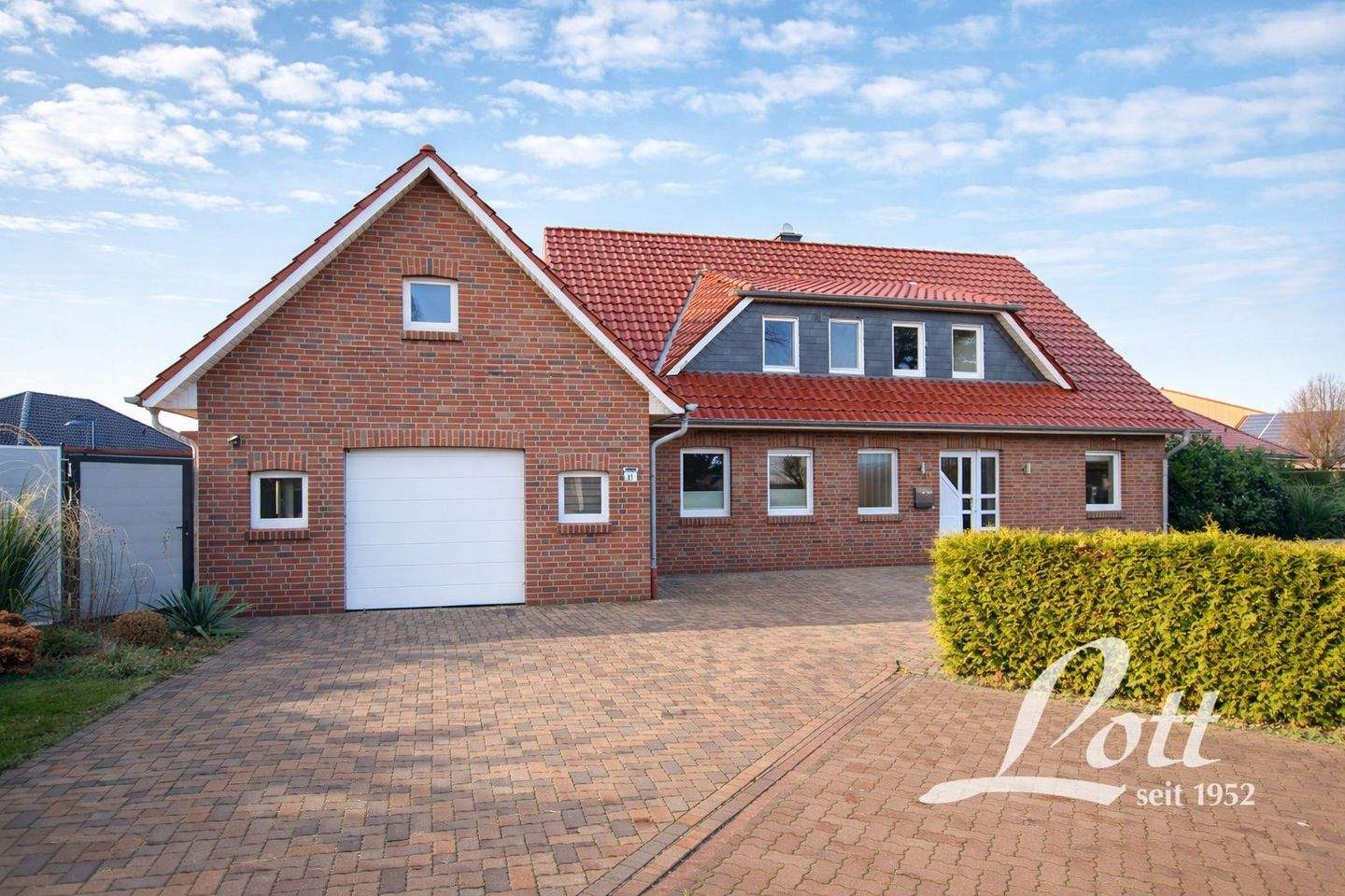+++ Großzügiges Einfamilienhaus mit Garage und Carport in ruhiger Sackgassenlage von Barßel! +++, 26676 Barßel