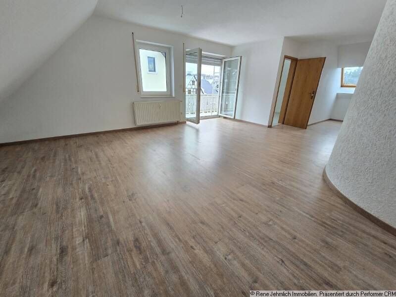 Charmante Dachgeschosswohnung mit Balkon, Galerie und besonderem Wohngefühl, 9235 Burkhardtsdorf