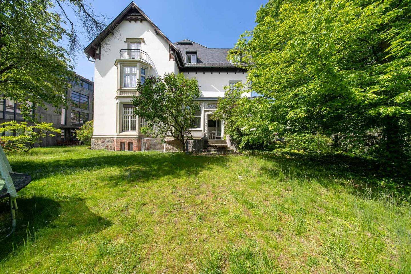 //Traumwohnung in freistehender Denkmal-Villa mit Blick ins Grüne//, 4155 Leipzig (Gohlis-Mitte Gohlis-Süd)