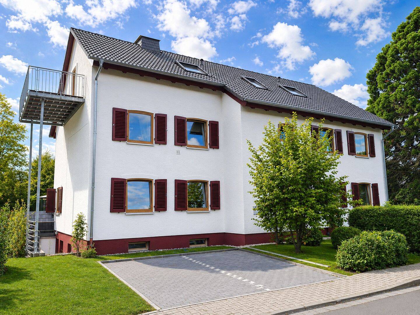 Umfangreiche Sanierung – modern und zukunftssicher, 65795 Hattersheim am Main