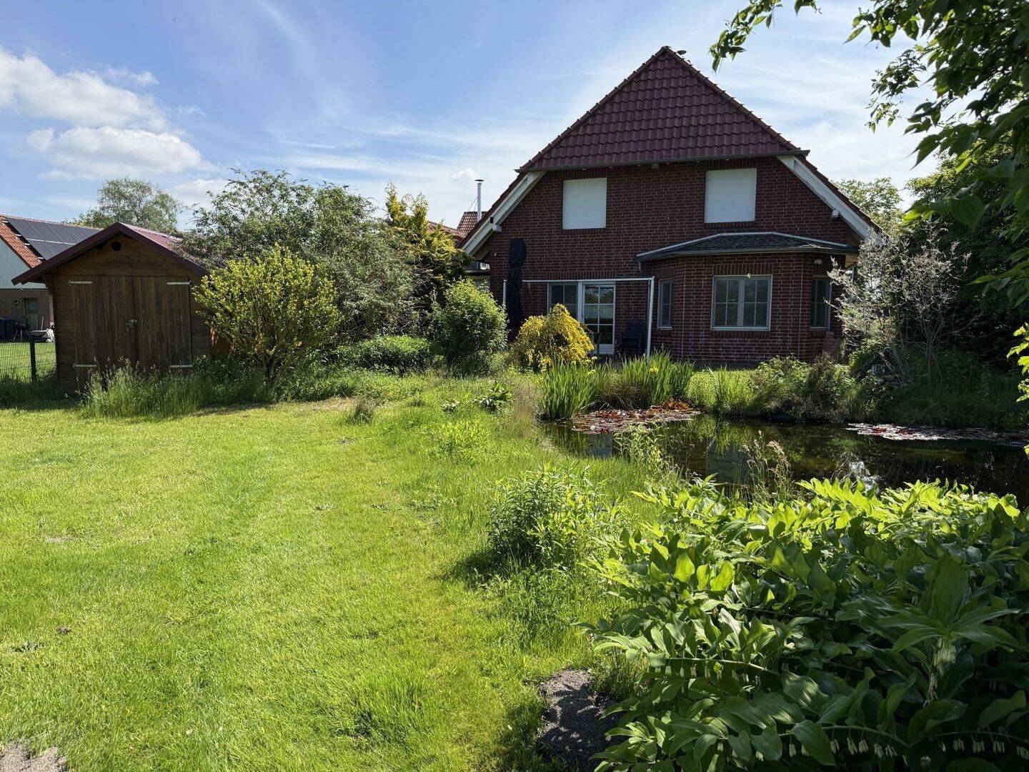 Schickes Landhaus mit sehr großem Grundstück – ohne Käuferprovision, 30826 Garbsen