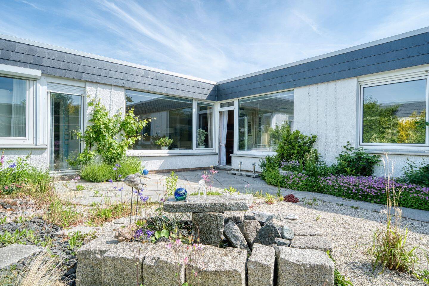 Lichtdurchfluteter Atrium-Bungalow für barrierearmes Wohnen in ruhiger Rücklage, 30823 Garbsen