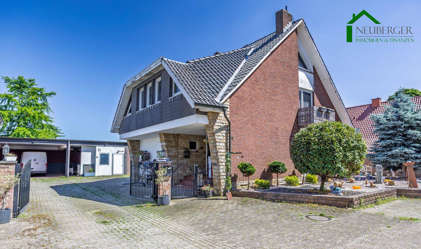 Großzügiges, modernisiertes  Wohnhaus mit Halle auf weitläufigem Eckgrundstück, 49635 Badbergen