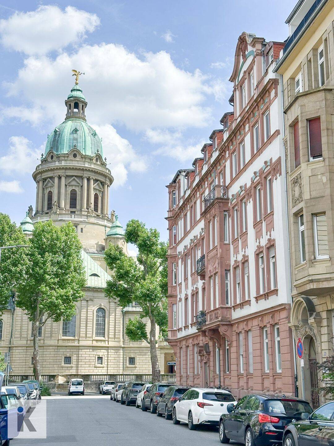 Vis-a-Vis mit der Christuskirche – Zentrale und gehobene Lage