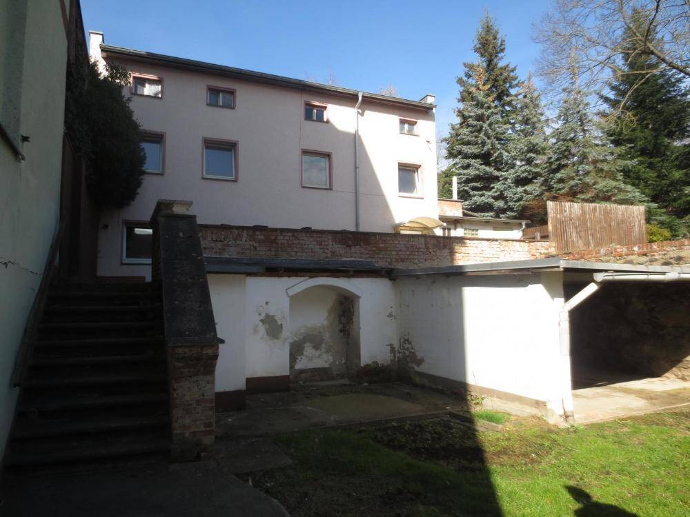 Objekt-Nr.: 7525 – Einfamilienhaus mit Garage und Schuppen zum sanieren zentrumsnah in Plauen, 8525 Plauen
