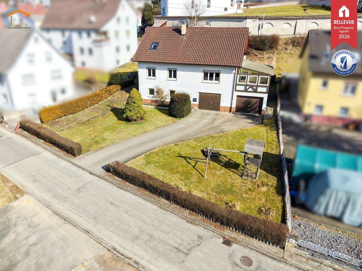 Familienhaus mit Potenzial – 7 Zimmer, großer Garten & 2 Garagen!, 72362 Nusplingen