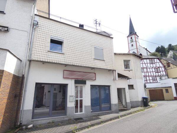 Wohn- und Geschäftshaus in zentraler Lage von Briedel, nahe Zell, 56867 Briedel